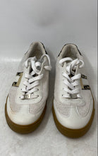 Load image into Gallery viewer, G By Guess Los Angeles Womens White Brown Round Toe Lace-Up Sneakers Shoes Sz 9