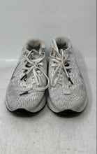 Load image into Gallery viewer, Nike Womens Motiva Premium White Gray Lace-Up Low Top Sneaker Shoes Size 6.5