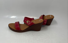 Load image into Gallery viewer, Italian Shoemakers Womens Mallory Red Brown Slip-On Platform Sandals Size 7