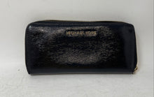 Load image into Gallery viewer, Michael Kors Womens Black Leather Card Holder Inner Pocket Zip-Around Wallet