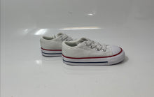 Load image into Gallery viewer, Converse Toddler Boys Chuck Taylor All Star White Low Top Sneakers Shoes Size 5C