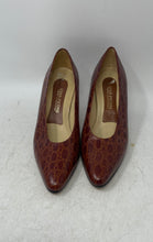 Load image into Gallery viewer, Evan Picone Womens Brown Animal Print Almond Toe Slip-On Pump Heels Size 8 M