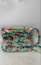 Load image into Gallery viewer, Vera Bradley Womens Green Floral Adjustable Strap Zip Top Quilted Crossbody Bag