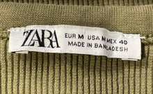 Load image into Gallery viewer, Zara Womens Green Ribbed Crew Neck Short Sleeve Regular Fit T-Shirt Size M
