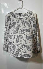 Load image into Gallery viewer, Banana Republic Womens White Black Paisley Print Long Sleeve Blouse Top Size XS