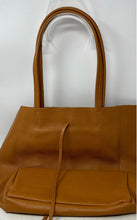 Load image into Gallery viewer, Vera Pelle Womens Brown Pebbled Leather Inner Pockets Double Handle Tote Bag