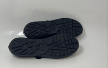 Load image into Gallery viewer, Vans Womens Style 93 Black Crushed Velvet Buckle Mary Jane Shoes Size 7