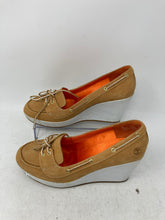 Load image into Gallery viewer, Timberland Womens Skipher Brown White Round Toe Wedge Pump Heels Size 7M