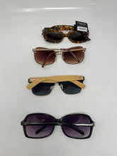 Load image into Gallery viewer, Simply Vera, Steve Madden, Tahari Multicolored Sunglasses (4 Pcs)