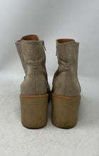 Load image into Gallery viewer, Universal Thread Womens Beige Round Toe Side Zip Block Heel Ankle Boots Size 8.5