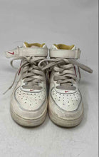 Load image into Gallery viewer, Nike Boys Air Force 1 Mid LE DH2933-102 White Pink Sneakers Shoes Size 4.5Y