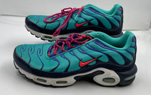 Load image into Gallery viewer, Authentic Nike Mens Air Max Plus AV7940-300 Multicolor Sneakers Shoes Size 9