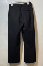 Load image into Gallery viewer, H&M Womens Black Pleated Front Slash Pockets Wide-Leg Dress Pants Size 6