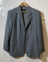 Load image into Gallery viewer, Authentic Escada Mens Gray Wool Long Sleeve Three-Button Blazer Size 44