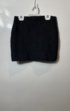 Load image into Gallery viewer, Forever 21 Womens Black Textured Stretch Pull-On Straight & Pencil Skirt Sz S/P