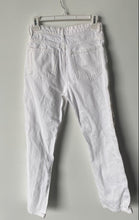 Load image into Gallery viewer, Zara Womens White Cotton Light Wash Pockets Cut Out Straight Denim Jeans Size 6
