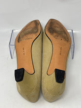 Load image into Gallery viewer, Authentic Salvatore Ferragamo Womens Golden Tone Pump Heels Size 10B Stained