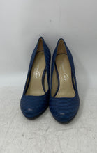 Load image into Gallery viewer, Kenneth Cole Womens Dark Blue Animal Print Slip-On Closed Toe Pump Heels Size 6M