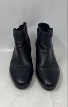 Load image into Gallery viewer, Giani Bernini Womens Black Leather Side Zip Wedge Heel Ankle Booties Size 8
