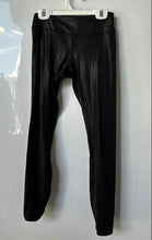 Load image into Gallery viewer, Lululemon Womens Black Elastic Waist High-Rise Compression Leggings Size 4