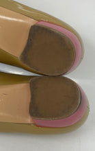 Load image into Gallery viewer, Authentic Salvatore Ferragamo Womens Vara Brown Pump Heels Size 8.5E Worn Sole