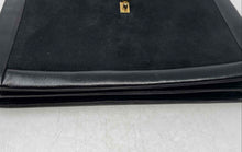 Load image into Gallery viewer, Cuero Vaca Womens Black Inner Pockets Chain Strap Shoulder Purse