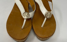 Load image into Gallery viewer, Authentic Tory Burch Womens White Brown Wedge Thong Sandals Size 6M Damaged