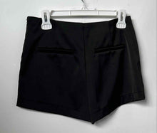 Load image into Gallery viewer, Forever 21 Womens Black High-Waisted Flat Front Side Zip Chino Shorts Size M
