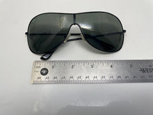 Load image into Gallery viewer, Ray-Ban Women's Black Sunglasses With Case.