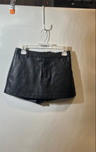 Load image into Gallery viewer, Forever 21 Womens Black Leather Look Slash Pockets Mini Skort Size Small