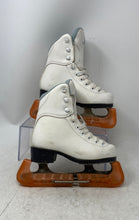 Load image into Gallery viewer, Soft Skate By Jackson Boys White Leather Lace-Up Figure Ice Skates Size 11