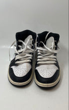 Load image into Gallery viewer, Nike Mens Air Jordan 1 Mid DQ8426-103 Black White Green Sneakers Shoes Size 7.5
