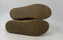 Load image into Gallery viewer, Ugg Womens Classic Short 5825 Brown Pull-On Ice Winter Snow Boots Size 10