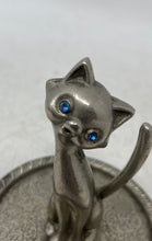 Load image into Gallery viewer, Classic Collectible EP Zinc Alloy Silver Tone Cat Small Ring Holder
