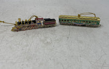 Load image into Gallery viewer, 2014 The White House Historical Association Multicolor Christmas Ornament w/ Box
