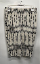 Load image into Gallery viewer, Zara Womens White Black Printed Flat Front Straight & Pencil Skirt Size S