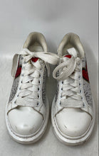 Load image into Gallery viewer, Aldo Womens Carapetos White Bemine Valentines Day Rhinestone Sneaker Shoes Sz 7