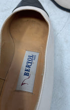 Load image into Gallery viewer, Beryol Paris Womens Beige And Black Round Toe Slip-On Ballet Flats Size 35