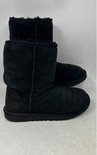 Load image into Gallery viewer, UGG Womens Classic 5825 Black Suede Mid Calf Pull-On Snow Boots Size 7