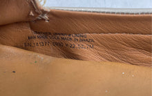 Load image into Gallery viewer, Authentic Tory Burch Womens Gold-Tone Flat Moccasin Shoes Size 7.5M Damaged