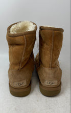 Load image into Gallery viewer, UGG Womens Classic Short II 1016223 Beige Suede Pull-On Shearling Boots Size 8