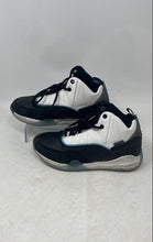 Load image into Gallery viewer, AND1 Boys Multicolor Round Toe Lace-Up Mid Top Sneakers Shoes Size 3