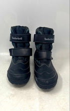 Load image into Gallery viewer, Timberland Baby Boys Black Leather Round Toe Hook And Loop Snow Boots Size 5.5