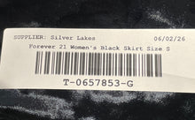 Load image into Gallery viewer, Forever 21 Womens Black Velvet Stretch Pull-On Straight & Pencil Skirt Size S