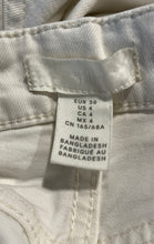 Load image into Gallery viewer, H&M Womens White Light Wash Pockets Denim Straight Leg Jeans Size 4