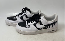 Load image into Gallery viewer, Nike Womens Air Force 1 White & Black Lace-Up Low Top Sneaker Shoes Size 11