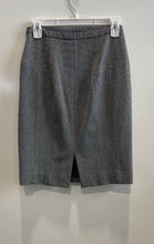 Load image into Gallery viewer, Express Womens Gray Striped Side Zip Knee Length Straight & Pencil Skirt Size 00