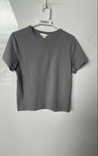 Load image into Gallery viewer, H&M Womens Gray Short Sleeve Crew Neck Stretch Pullover T-Shirt Size M