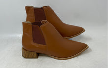 Load image into Gallery viewer, Di Bella Womens Brown Leather Square Toe Pull-On Ankle Boots Size US 8 EUR 39