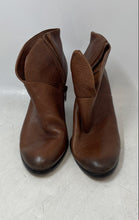 Load image into Gallery viewer, Vince Camuto Womens Franell Brown Leather Block Heel Ankle Booties Size 8M